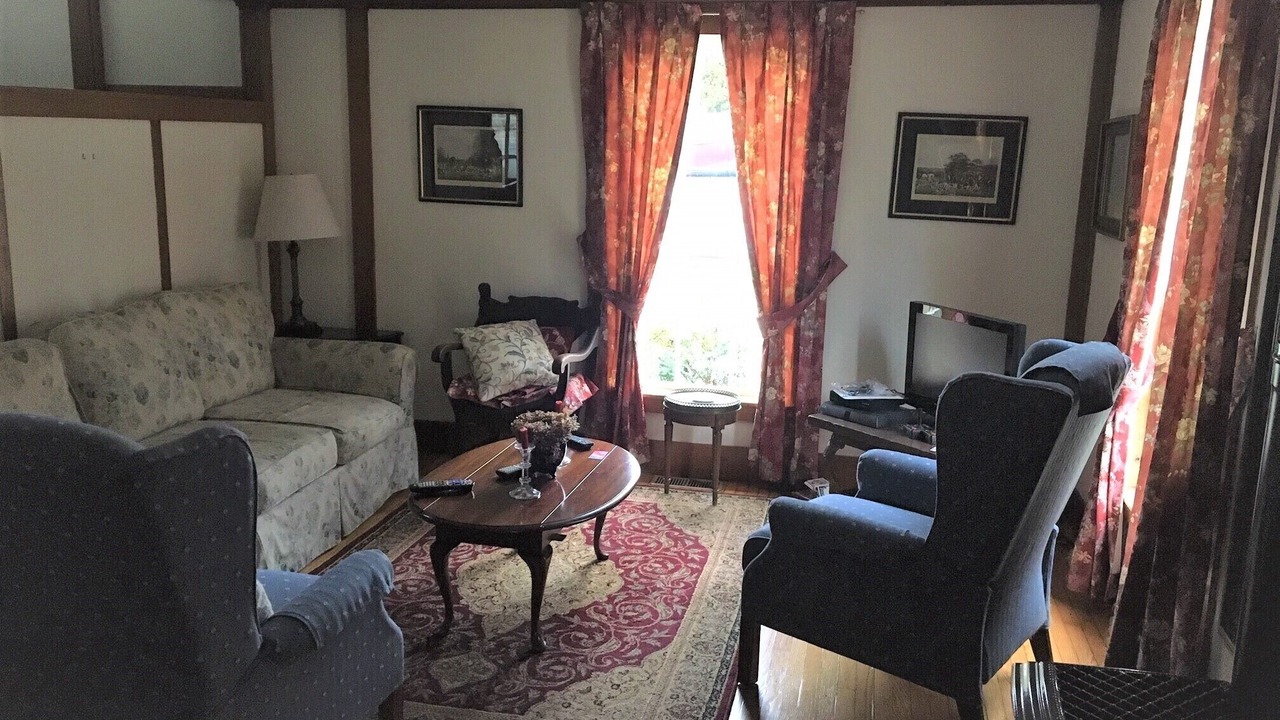 Photo of Livingroom in Cooperstown