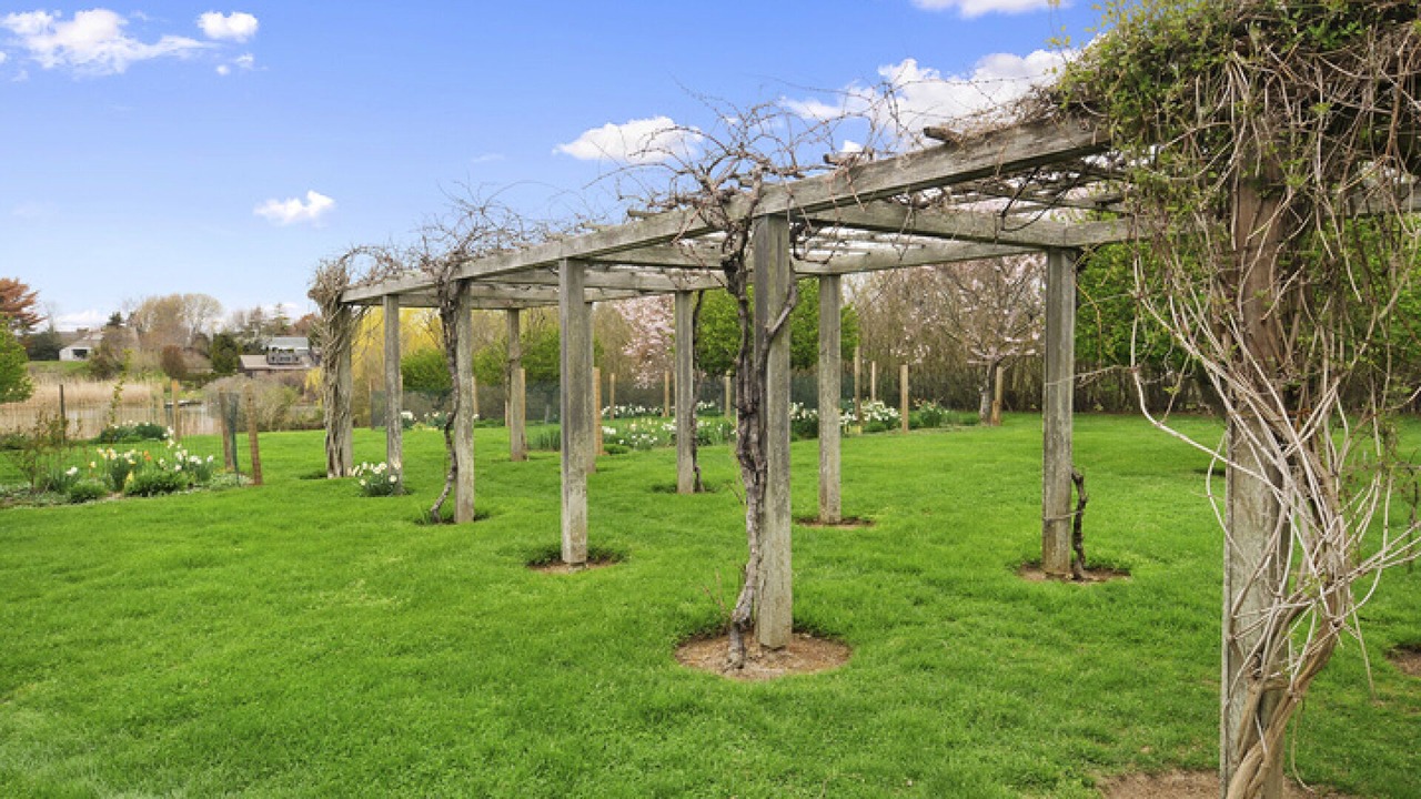 Photo of Outdoor in Water Mill