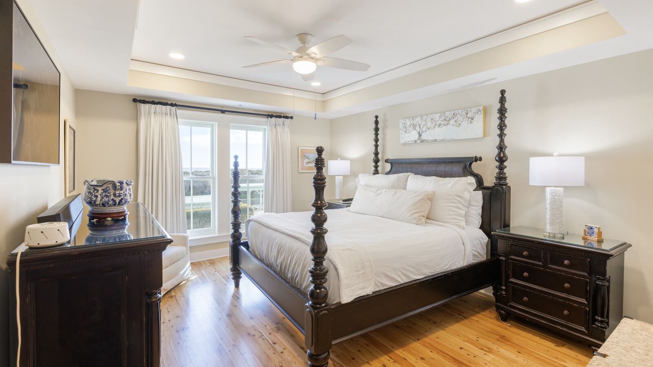 Photo of Bedroom in Gulf District
