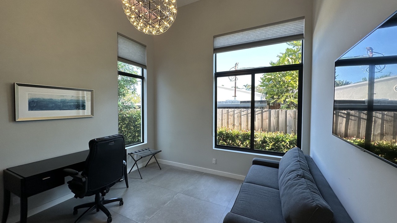 Photo of Livingroom in Poinsettia Heights