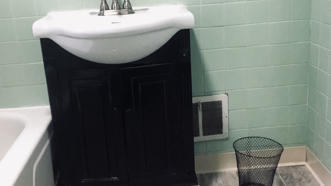 Photo of Bathroom in Niagara Falls