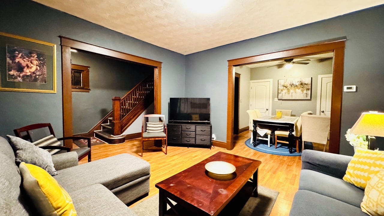 Photo of Livingroom in Niagara Falls