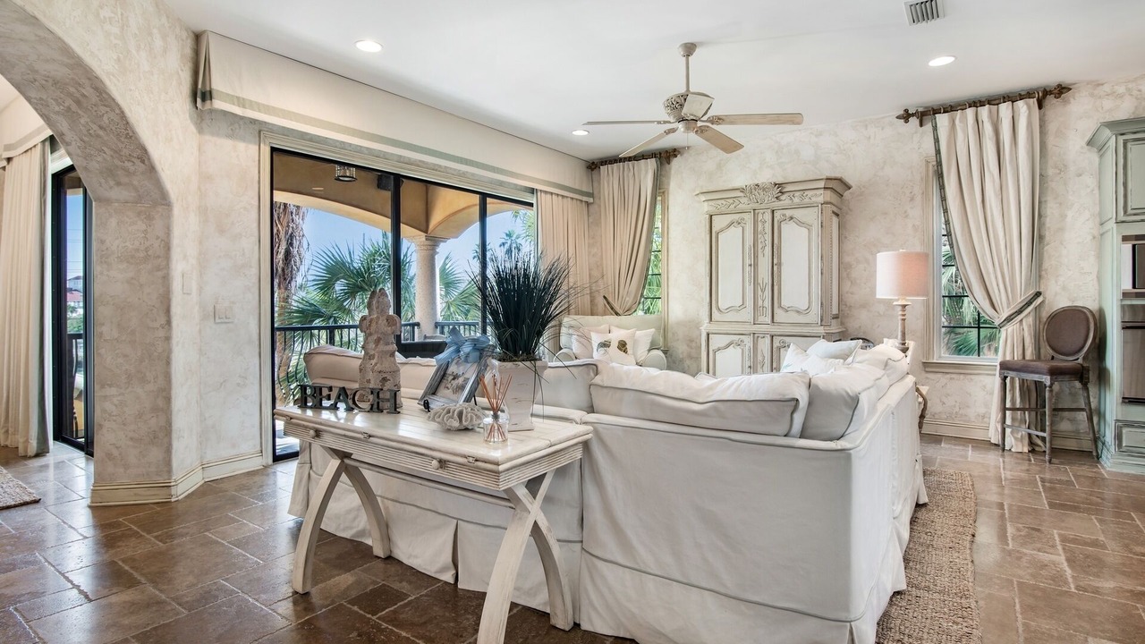 Photo of Livingroom in St. Tropez