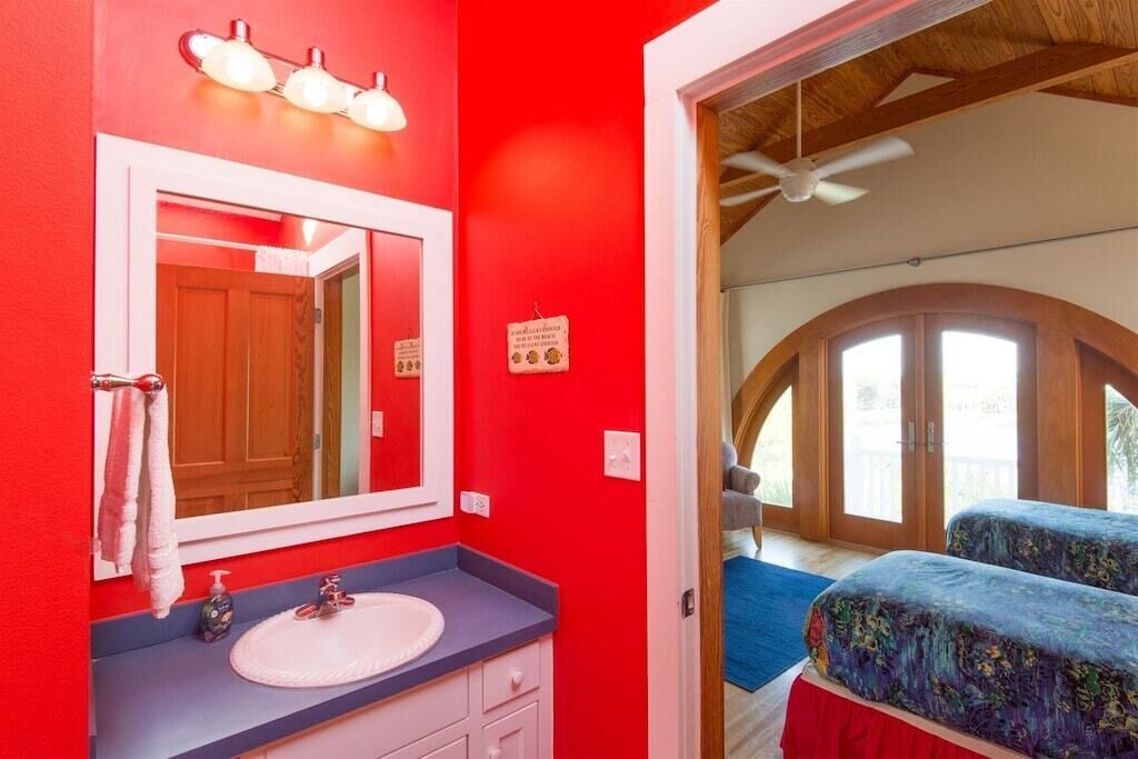 Photo of Bathroom in Sunnyside