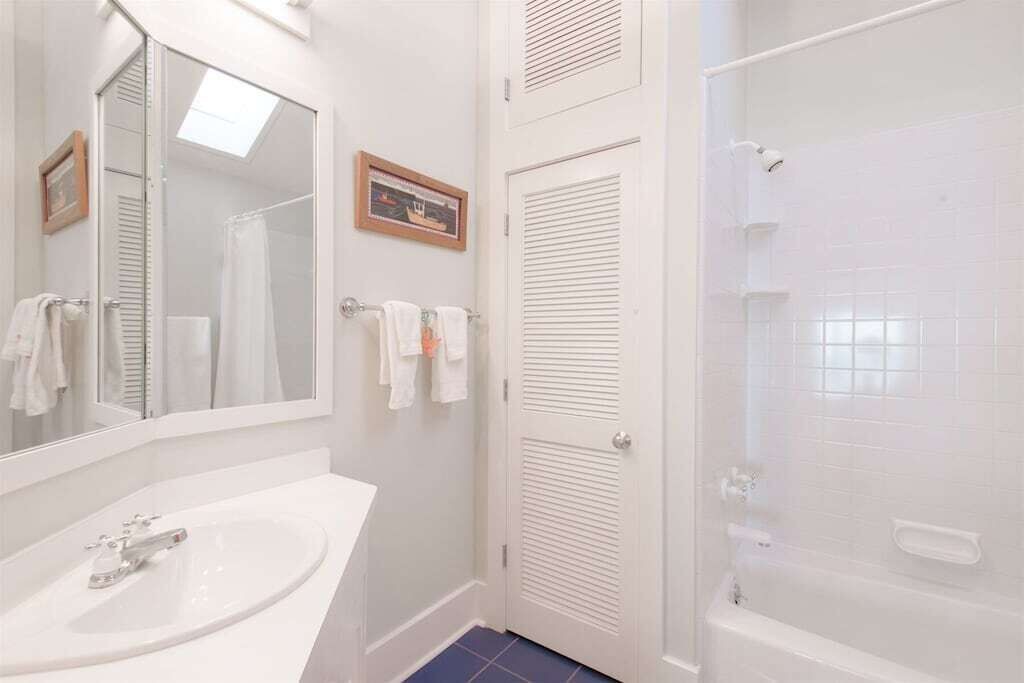 Photo of Bathroom in Sunnyside