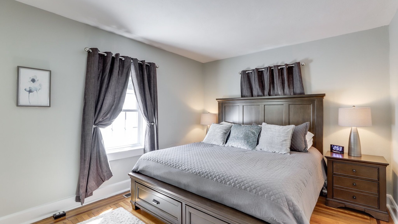 Photo of Bedroom in Middleburg