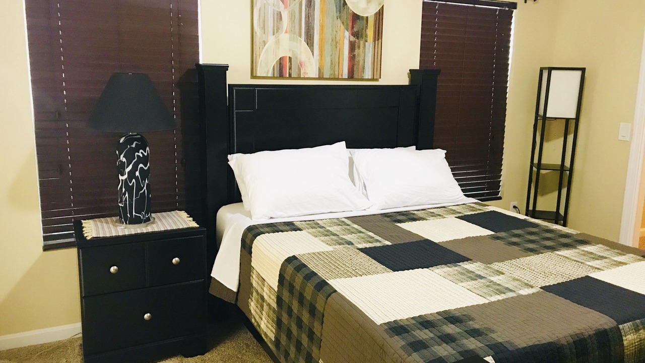 Photo of Bedroom in Speed