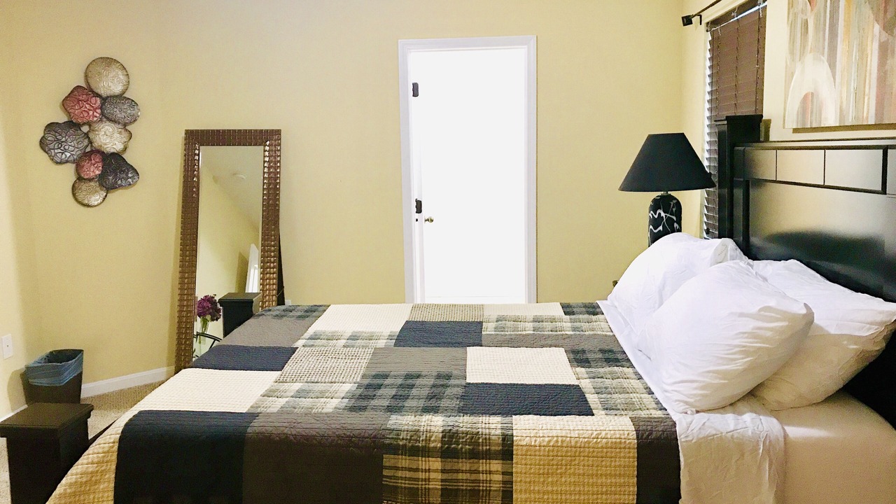 Photo of Bedroom in Speed