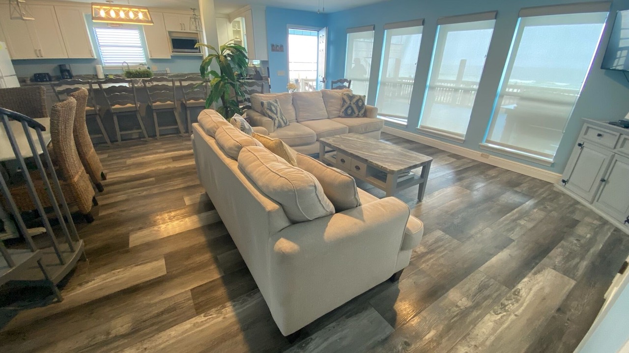 Photo of Livingroom in Crescent Beach