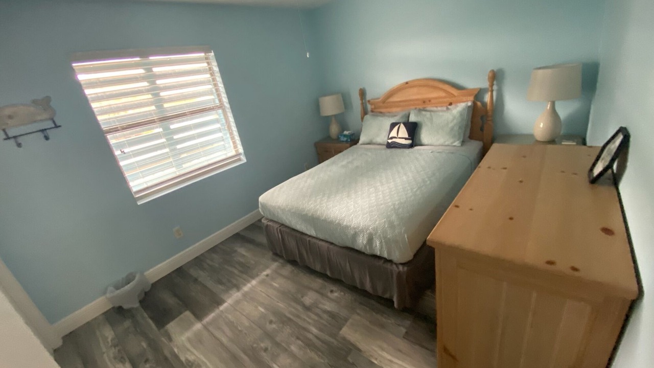 Photo of Bedroom in Crescent Beach