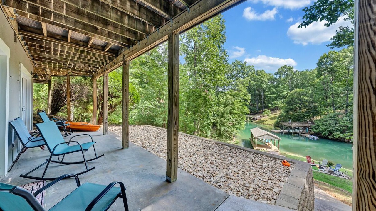 Photo of Outdoor in Huddleston