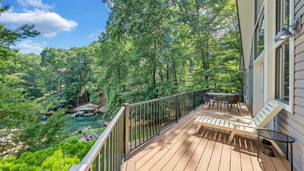 Photo of Outdoor in Huddleston