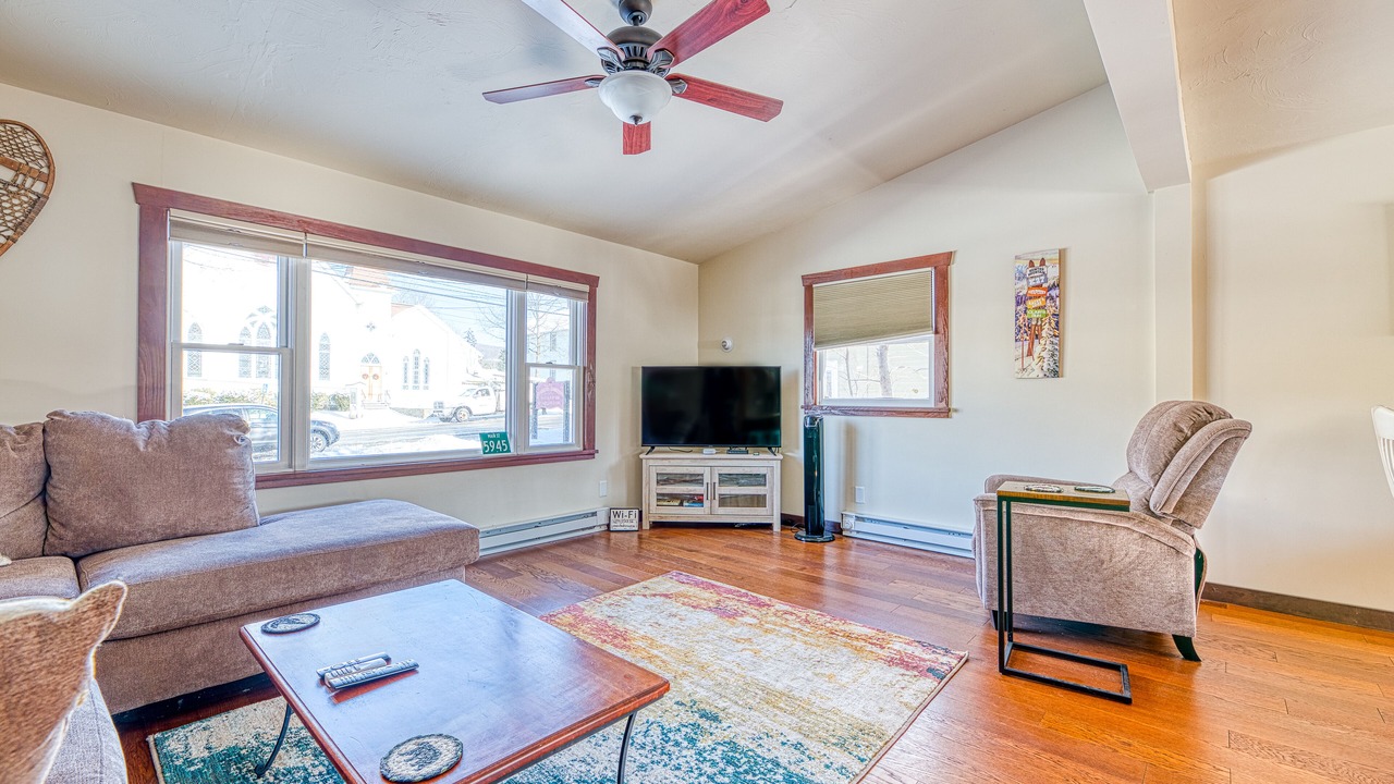 Photo of Livingroom in Tannersville