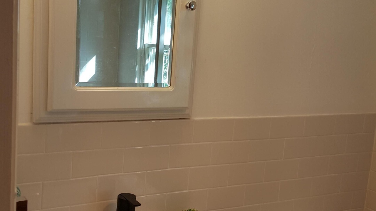 Photo of Bathroom in Aquebogue