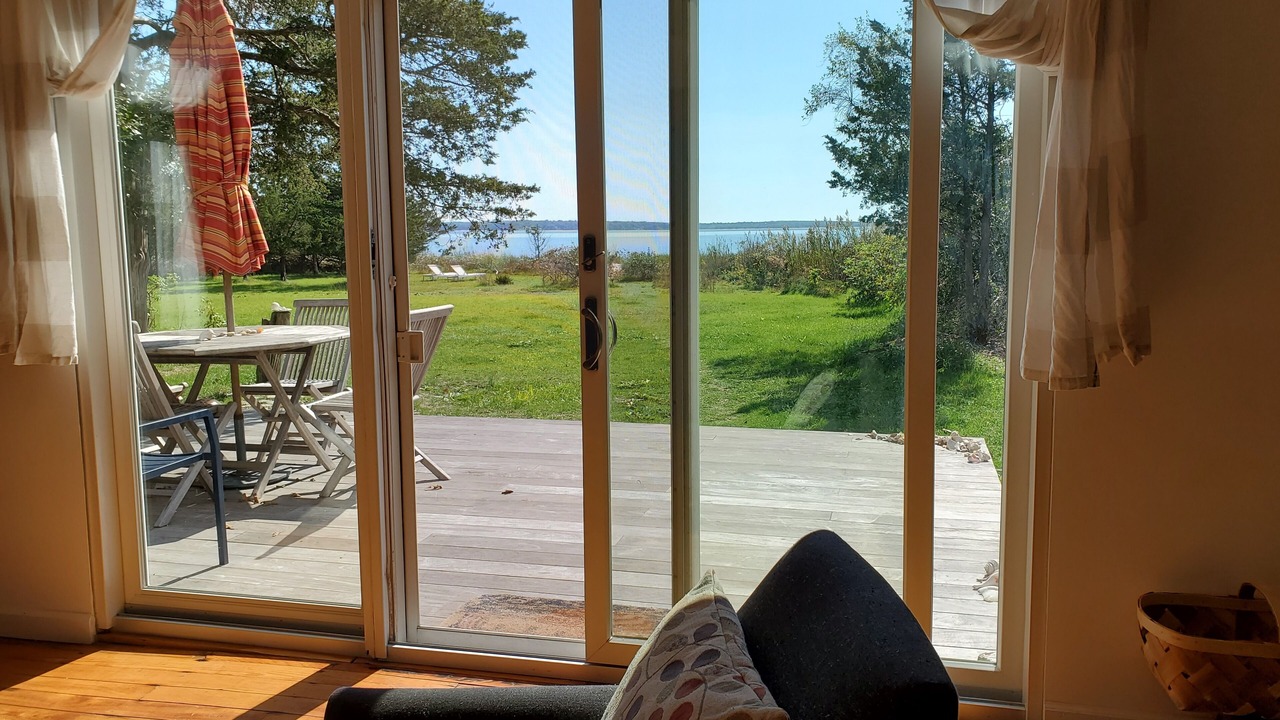 Photo of Livingroom in Aquebogue