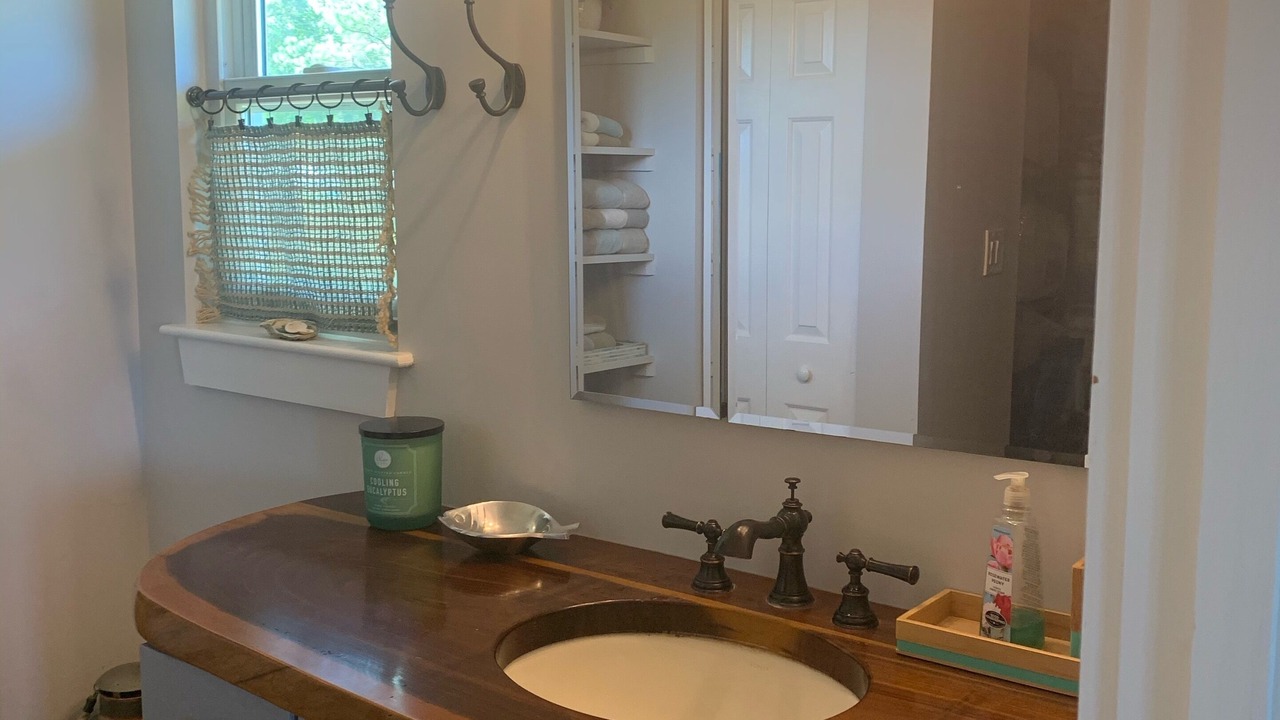 Photo of Bathroom in Gwynn