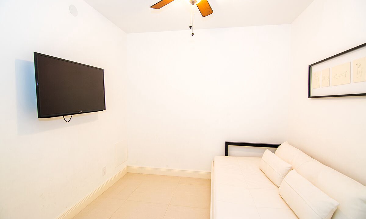 Photo of Livingroom in Sunny Isles Beach