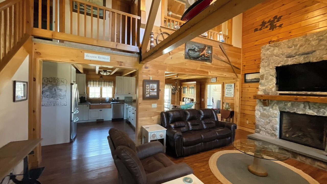 Photo of Livingroom in East Chop