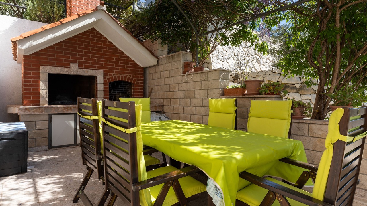 Photo of Outdoor in Mimice