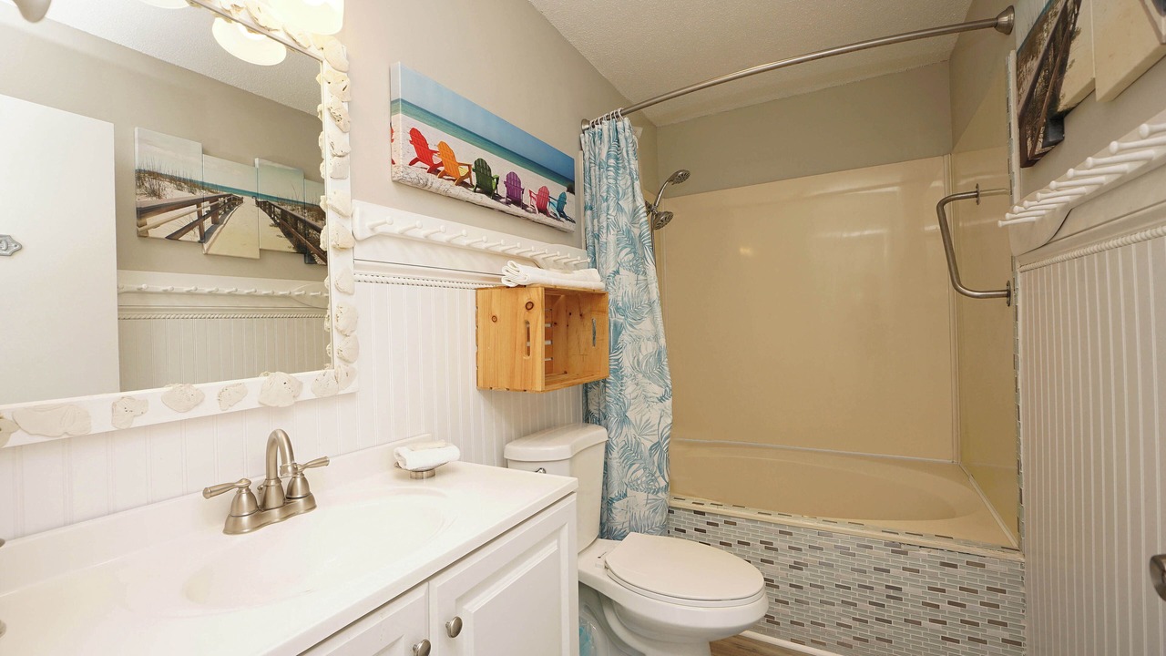 Photo of Bathroom in Holiday Isle