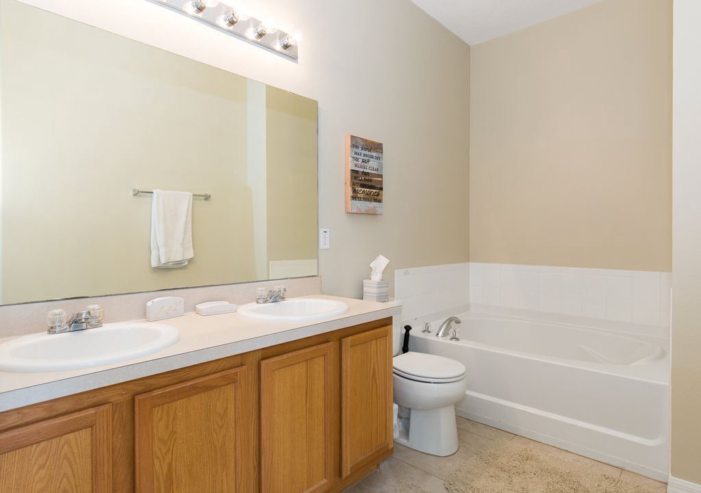 Photo of Bathroom in Windwood Bay