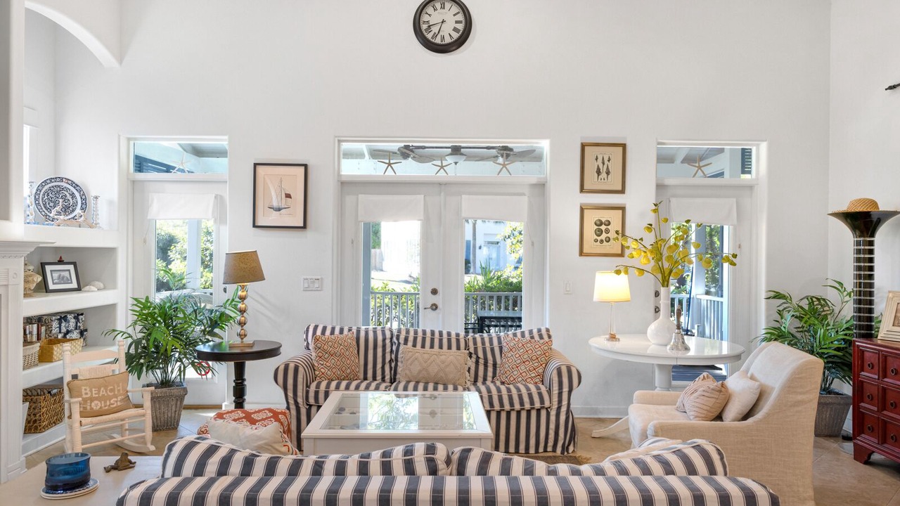 Photo of Livingroom in Sugarwood Beach