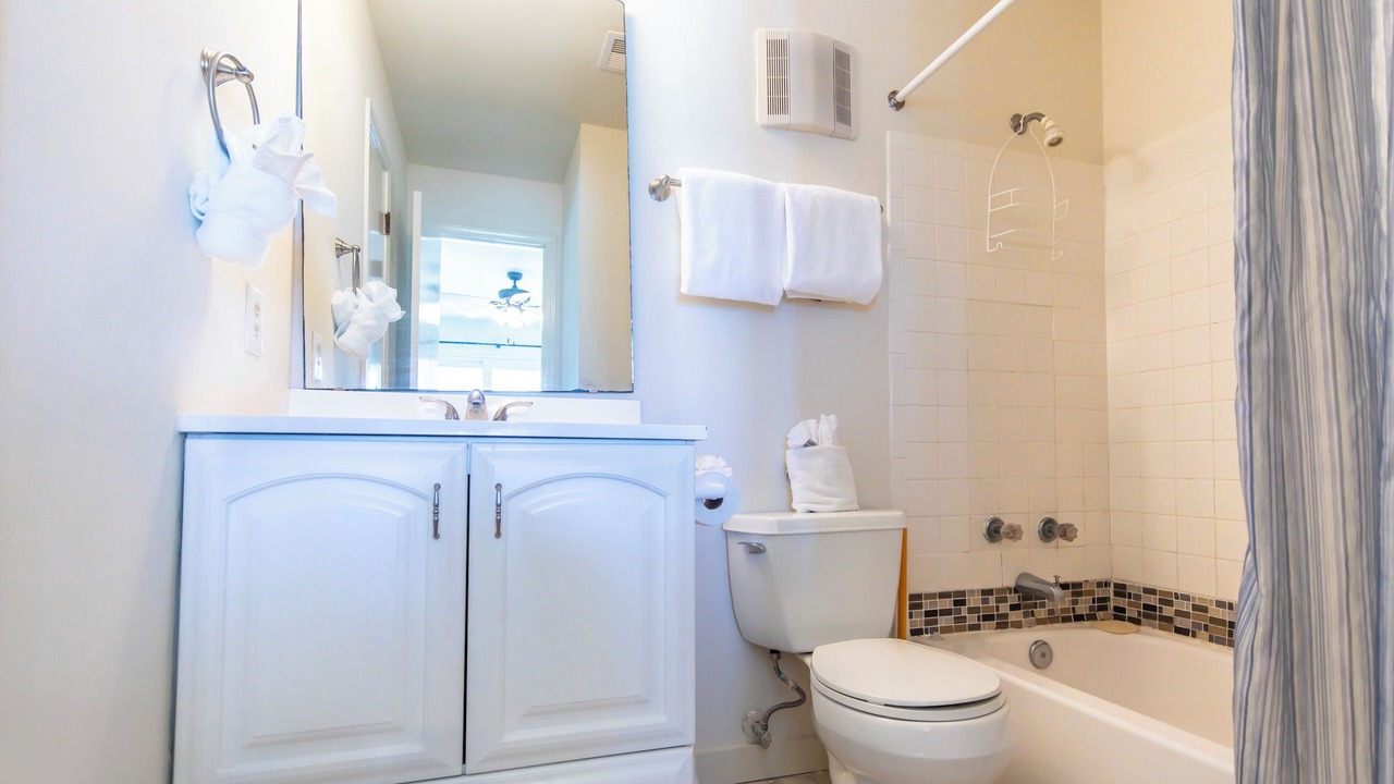 Photo of Bathroom in Dune Allen Beach