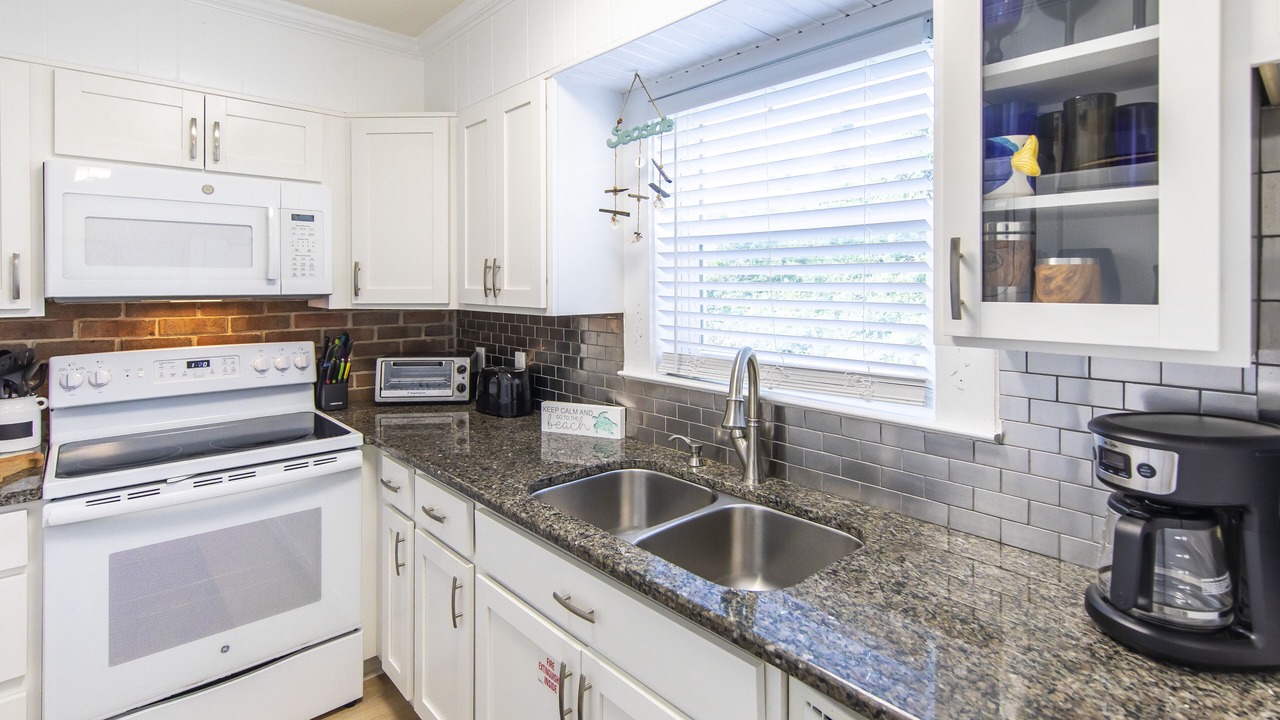 Photo of Kitchen in Dune Allen Beach