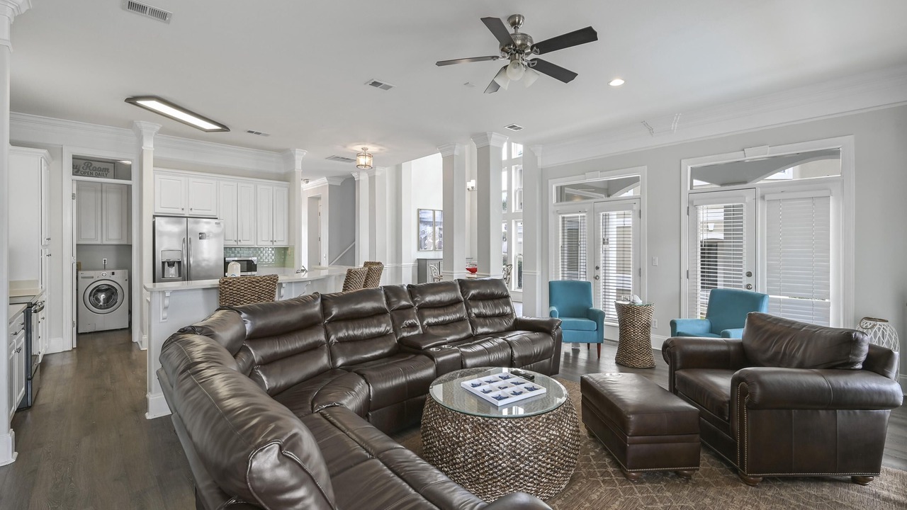 Photo of Livingroom in Destiny Grand Palms