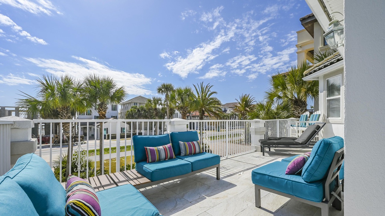 Photo of Patio Balcony in Destiny Grand Palms
