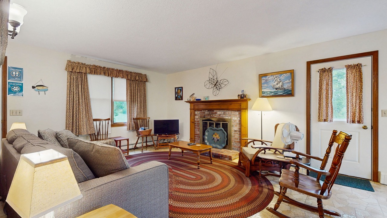 Photo of Livingroom in Dennis