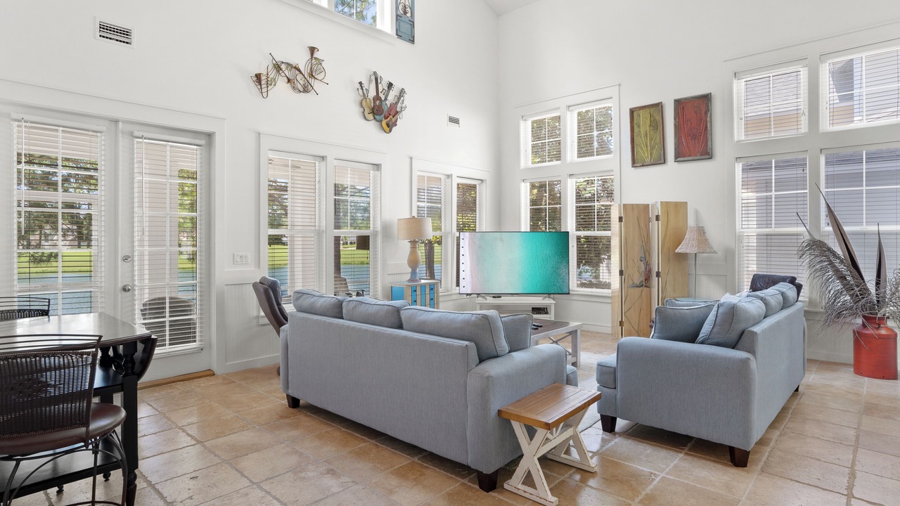 Photo of Livingroom in Laurel Grove
