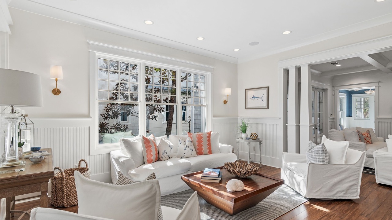 Photo of Livingroom in WaterSound Beach