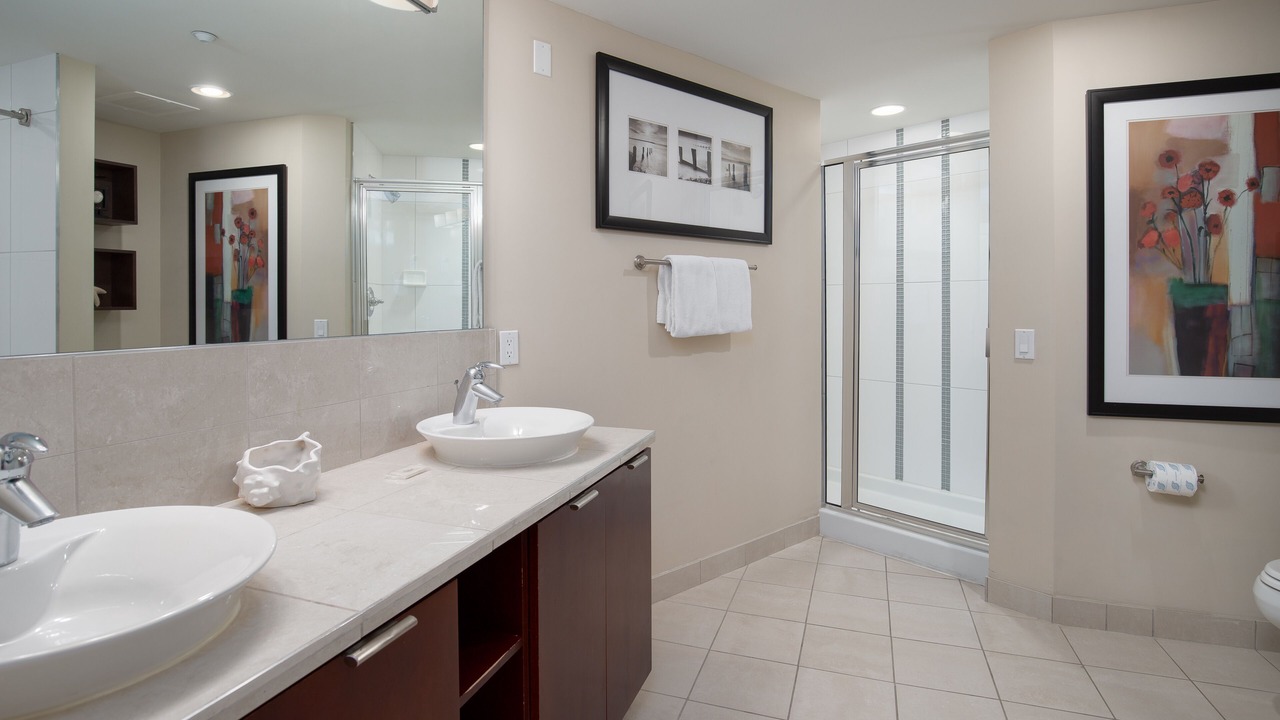Photo of Bathroom in Baytowne Wharf