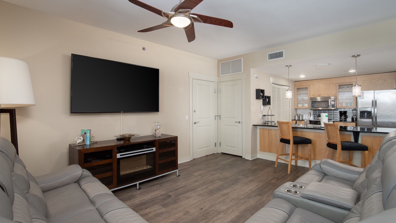 Photo of Livingroom in Baytowne Wharf