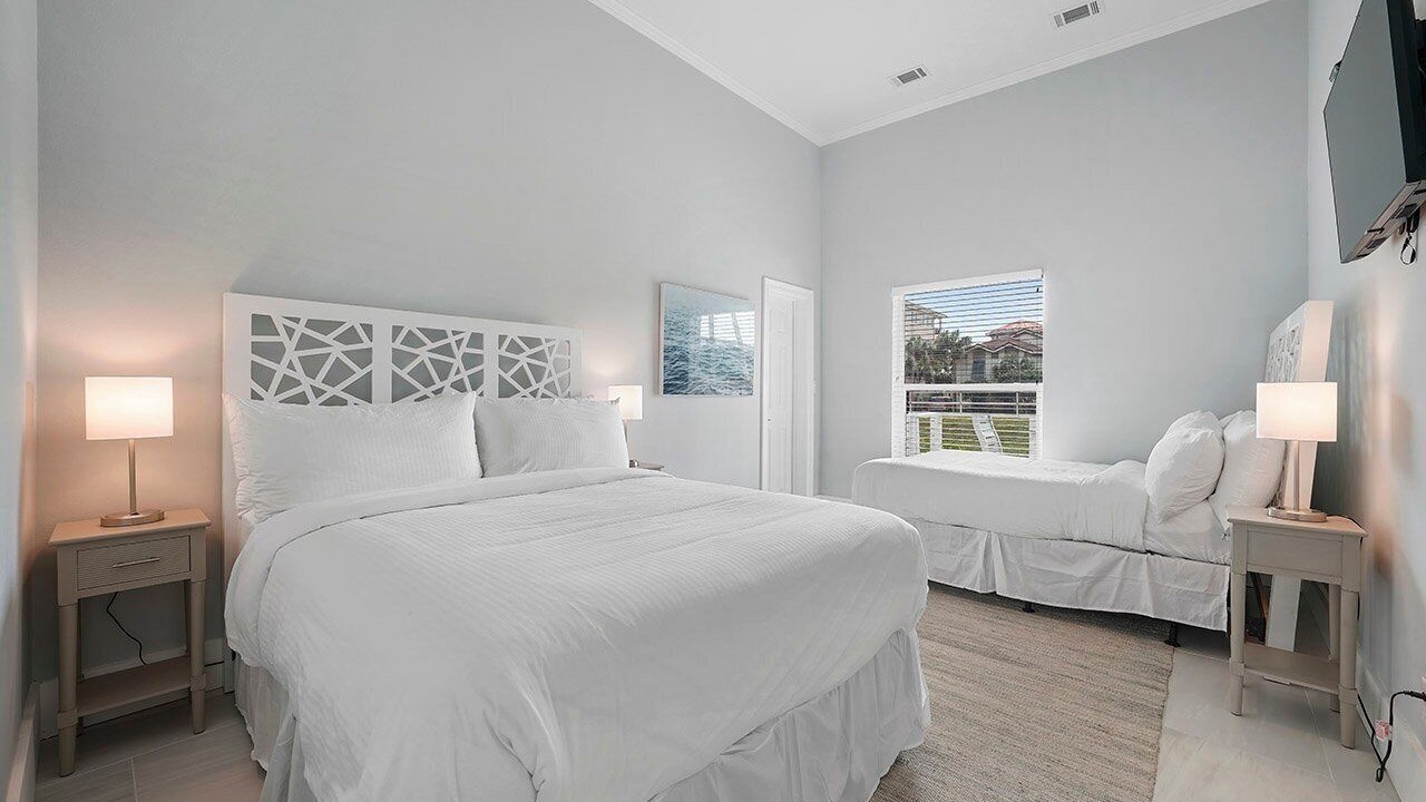 Photo of Patio Balcony in Crystal Shores