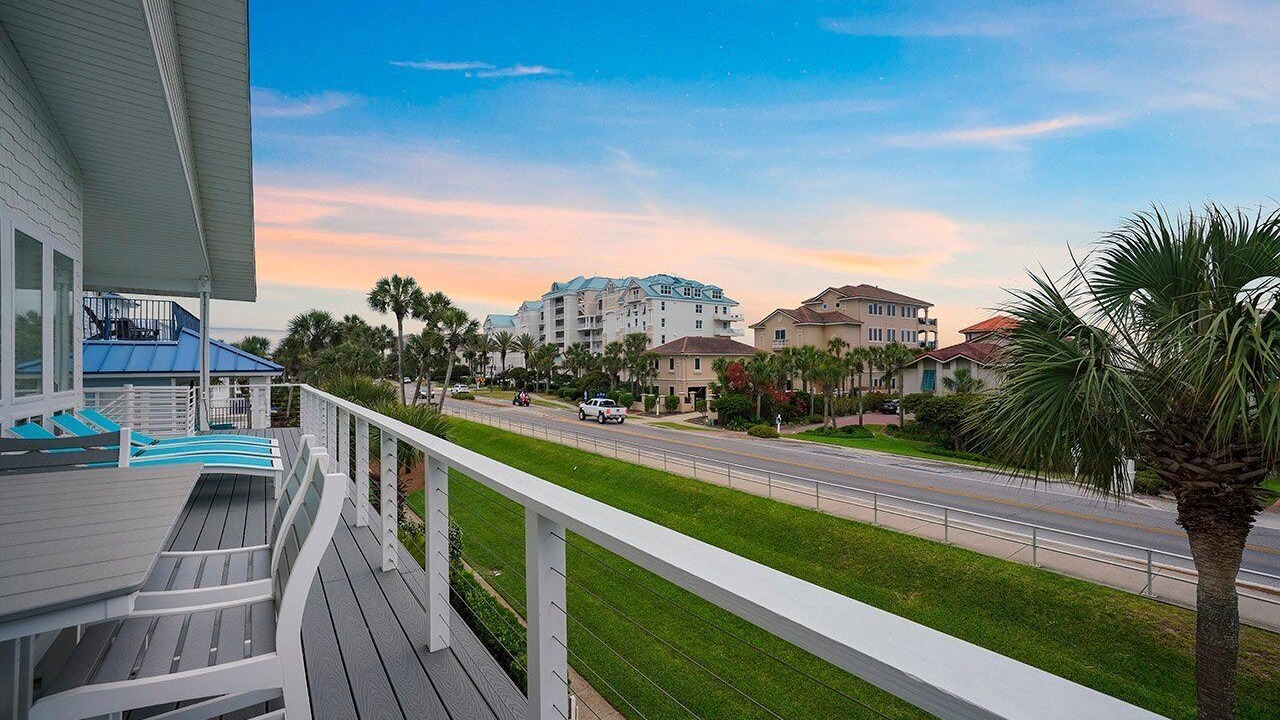 Photo of Patio Balcony in Crystal Shores