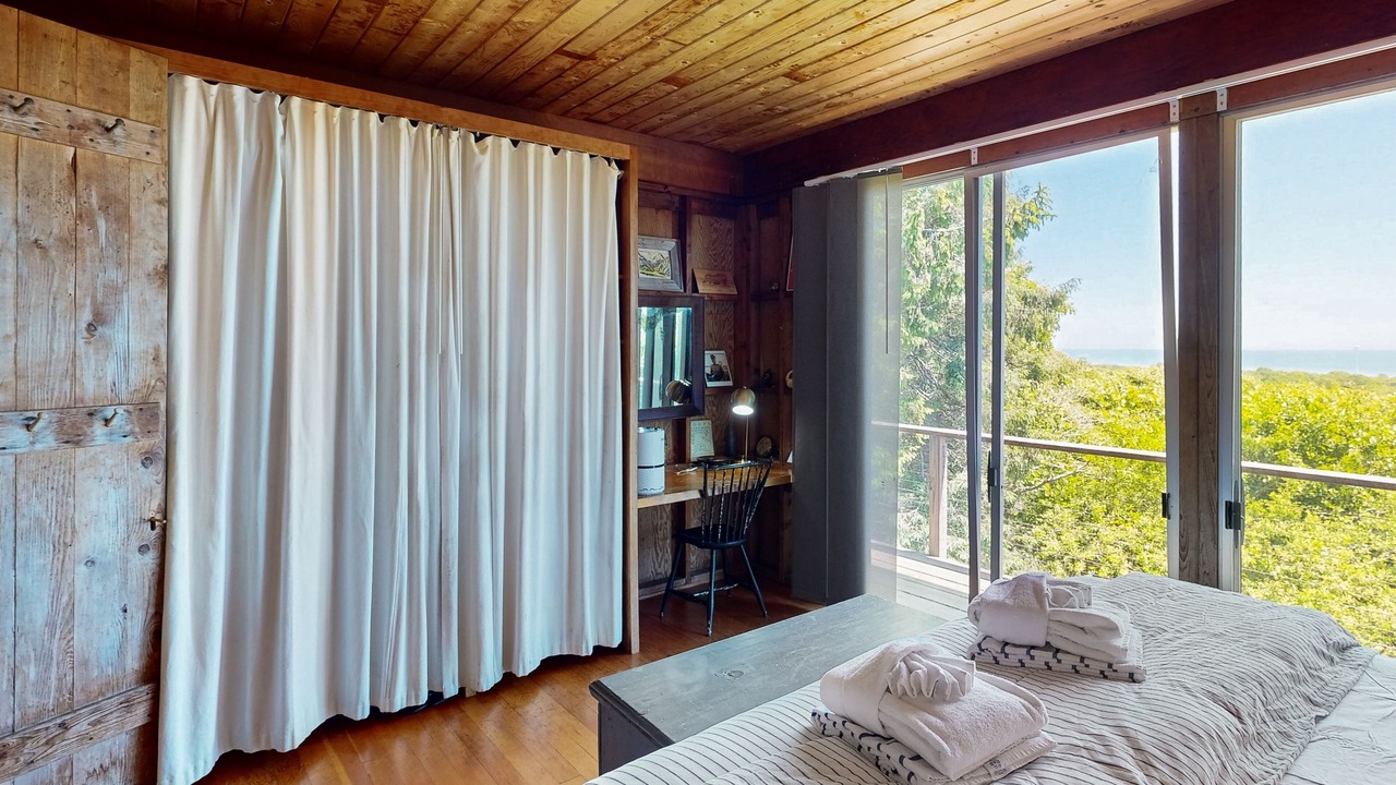 Photo of Bedroom in Chilmark