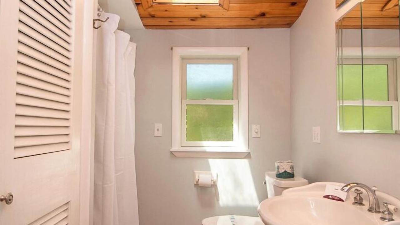 Photo of Bathroom in Lodi