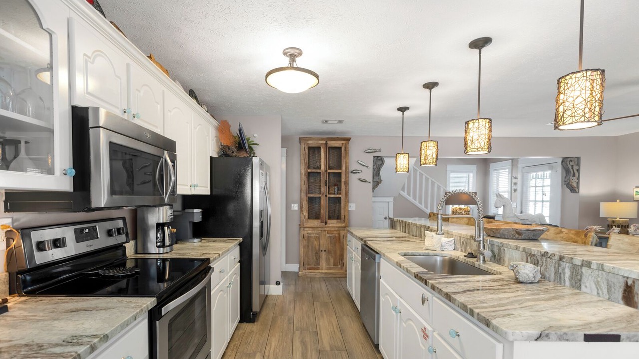 Photo of Kitchen in White's Gulfview