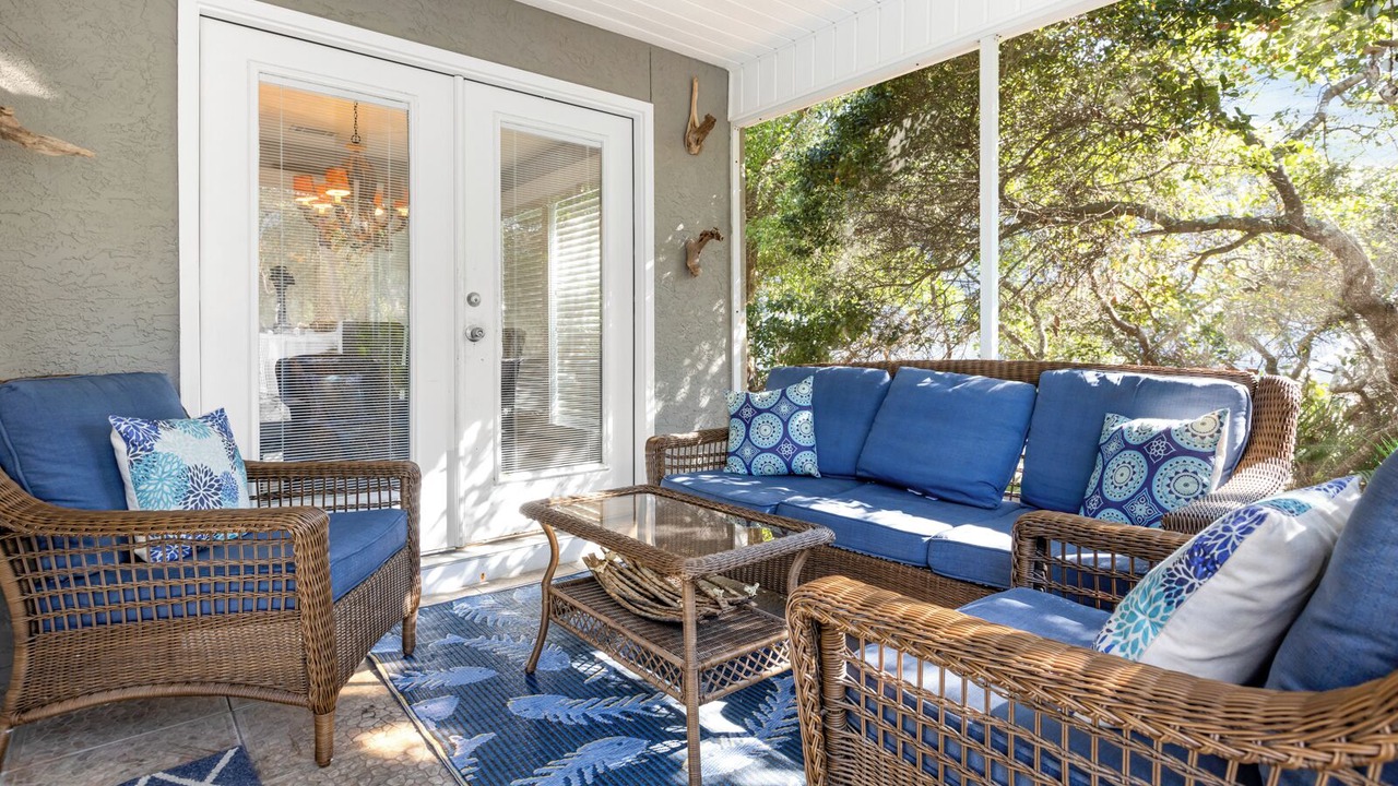 Photo of Patio Balcony in White's Gulfview