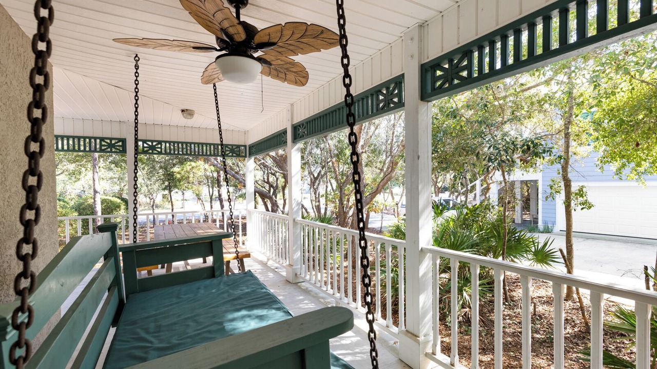 Photo of Patio Balcony in White's Gulfview