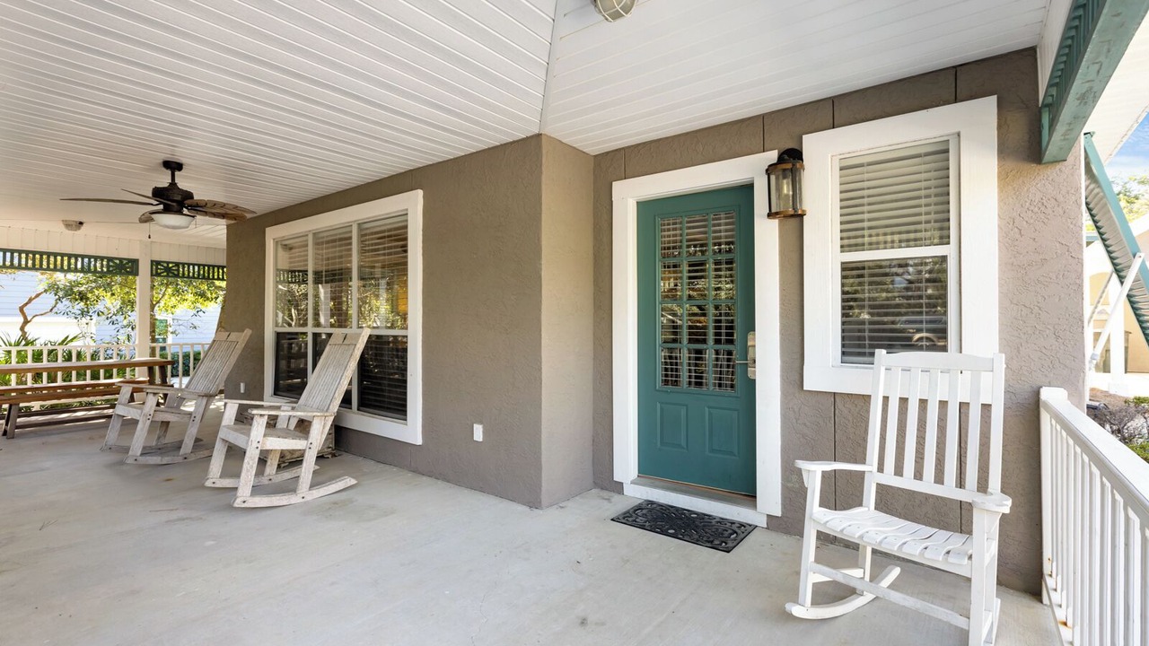 Photo of Patio Balcony in White's Gulfview