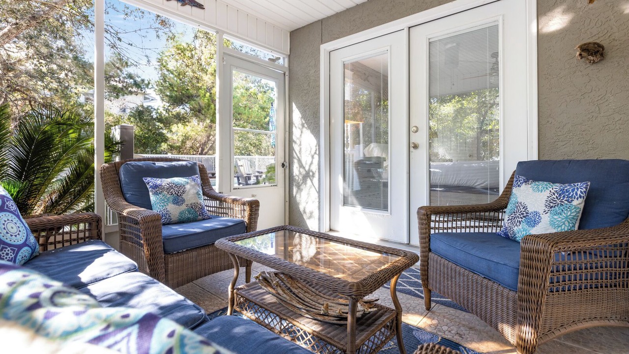 Photo of Patio Balcony in White's Gulfview