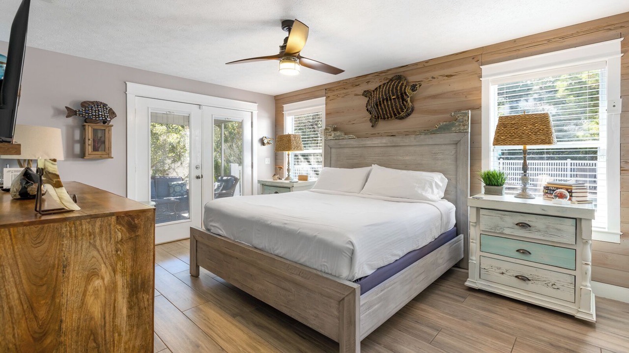 Photo of Bedroom in White's Gulfview