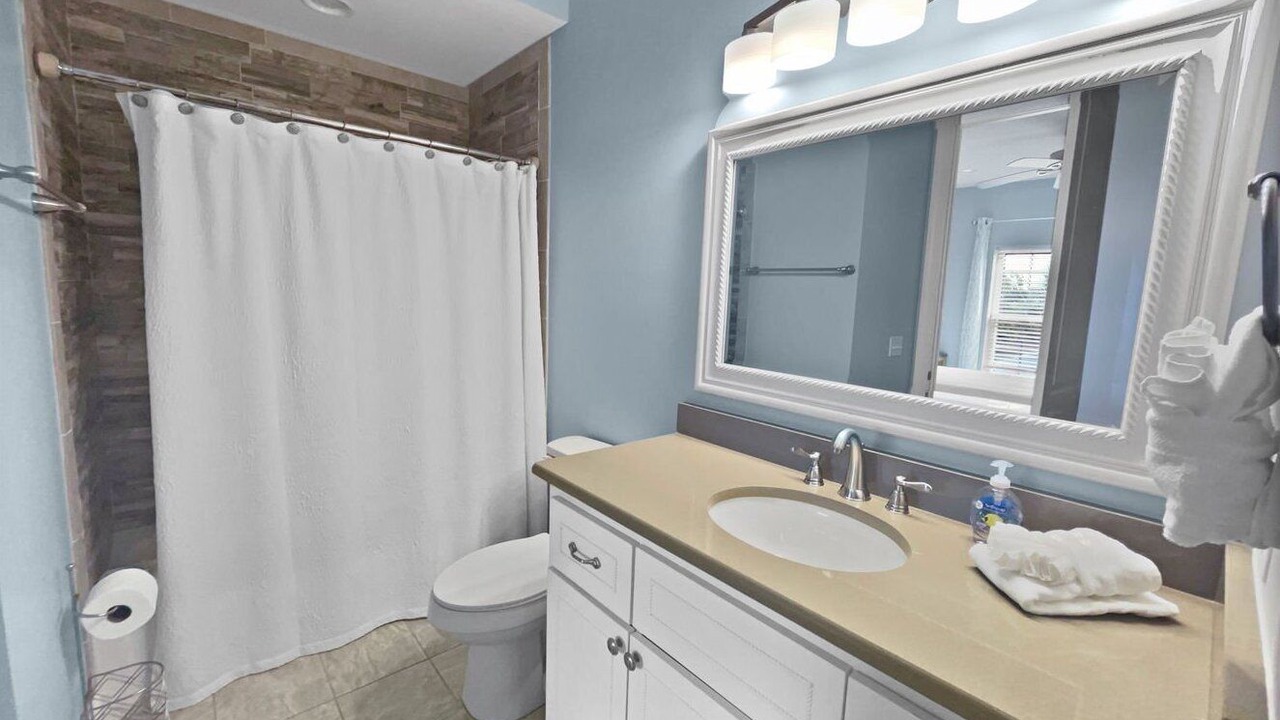 Photo of Bathroom in Laguna Beach