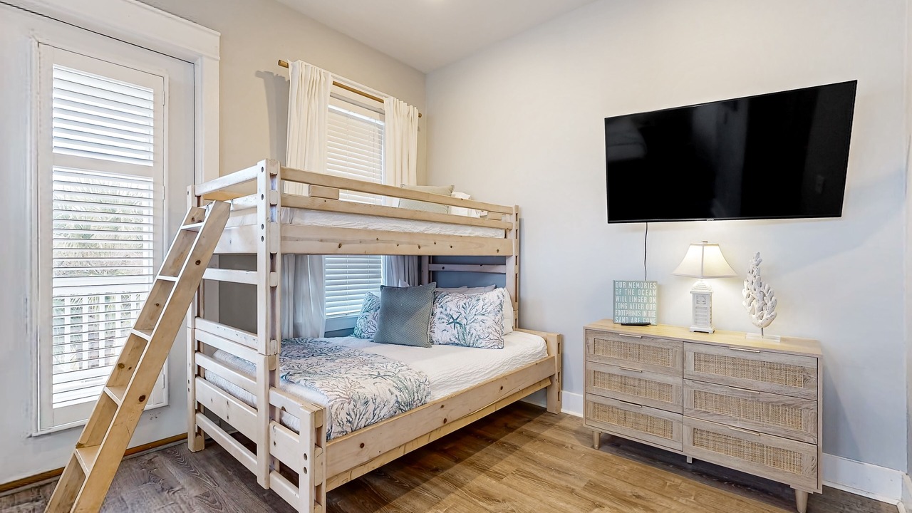 Photo of Bedroom in Village of Sugar Beach