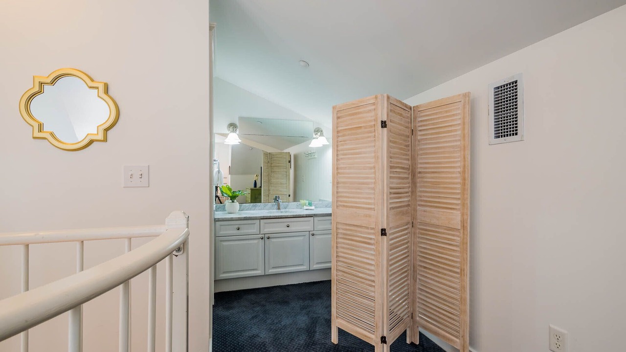 Photo of Bathroom in Beach District