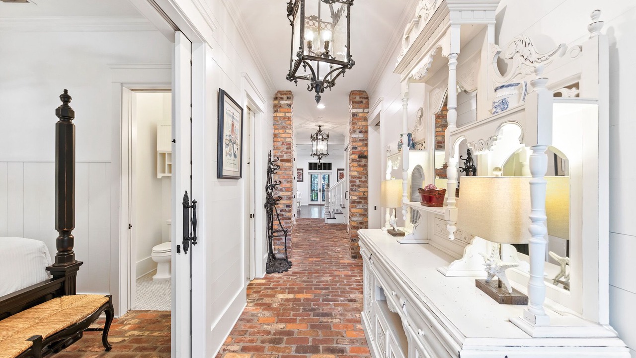 Photo of Bedroom in Cottage District