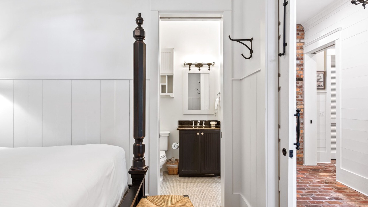 Photo of Bedroom in Cottage District